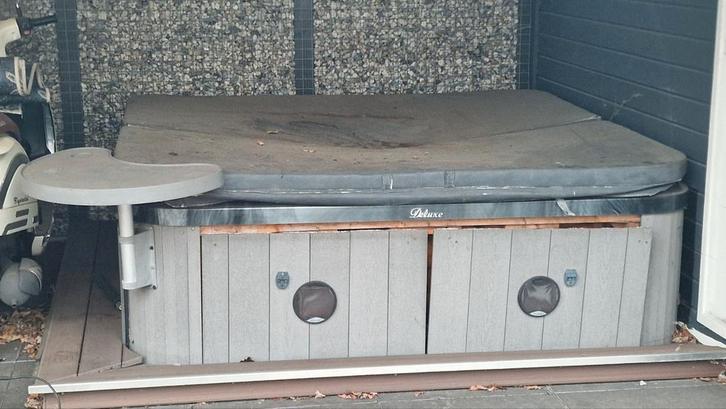 Defecte Jacuzzi - Onderdelen, Tuin en Terras, Bubbelbaden en Hottubs, Gebruikt, Vast, Inbouw, Ophalen