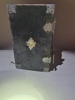 Bijz. antiek Statenbijbeltje veel zilveren beslag fam. Wape, Antiek en Kunst, Antiek | Boeken en Bijbels, Ophalen of Verzenden