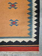 Handgeknoopt oosters wol Kelim tapijt Shiraz 128x189cm, Gebruikt, 100 tot 150 cm, Ophalen of Verzenden, Persian Kelim vintage oosters hype