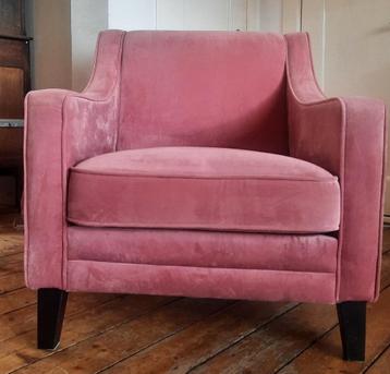Velvet, (oud)roze fauteuil  Graag deze week ophalen beschikbaar voor biedingen