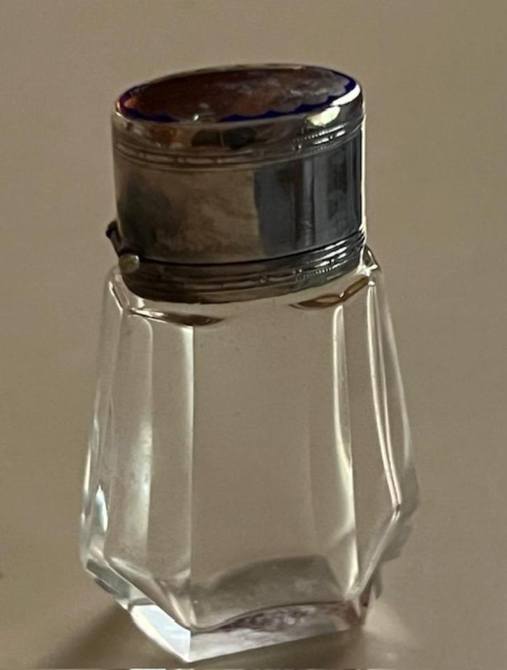 NAGELBUFFER, PARFUMFLESJE, NAGELGARNITUUR, ZALFPOTJE, Antiek en Kunst, Antiek | Goud en Zilver, Zilver, Verzenden