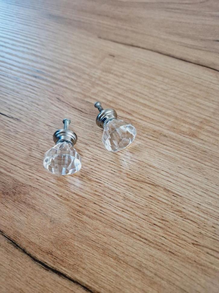 Kast knopjes glazen diamant vormig, Huis en Inrichting, Overige Huis en Inrichting, Ophalen of Verzenden
