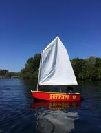 Optimist Ferrari kleuren, Watersport en Boten, Open zeilboten, Ophalen, Geen motor, Gebruikt, Optimist
