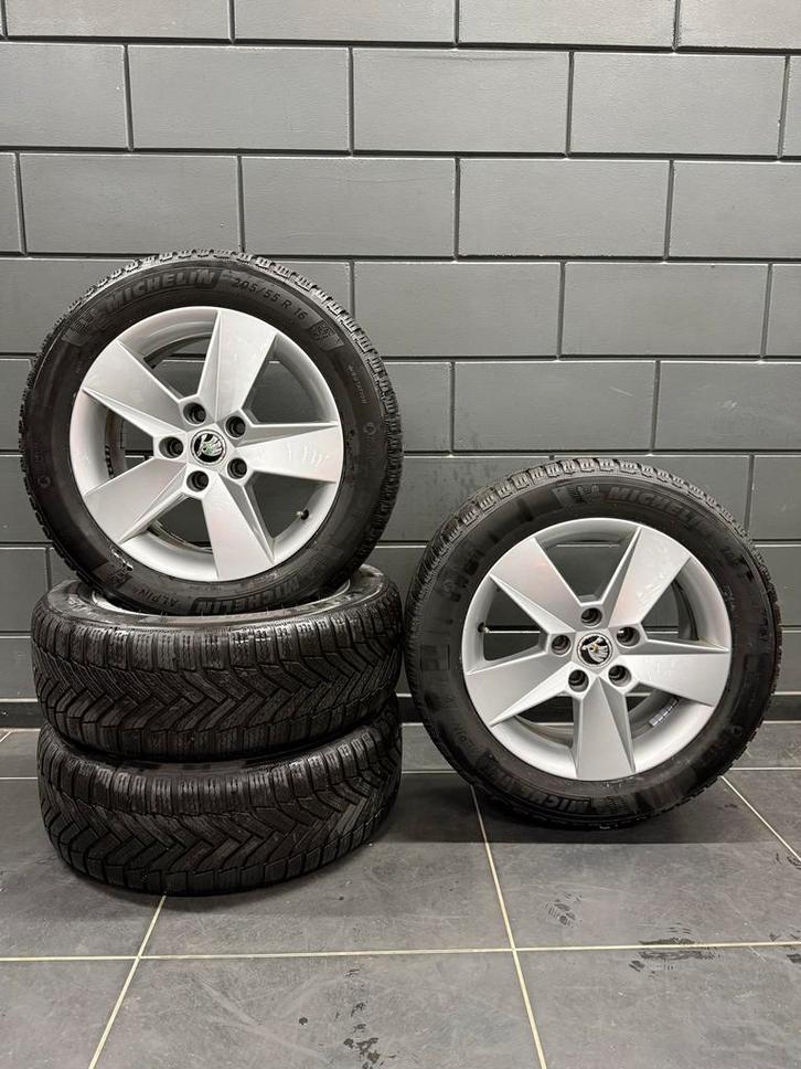Skoda 16’’ LM velgen met winterbanden 5x112 / 7.5mm, Auto-onderdelen, Banden en Velgen, Banden en Velgen, Winterbanden, 16 inch