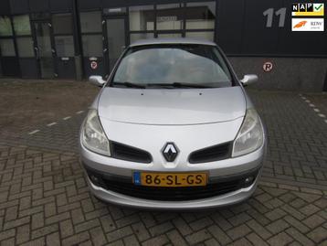 Renault Clio 1.6-16V Dynamique Luxe 2006 Airco 5-Deurs NAP!  beschikbaar voor biedingen