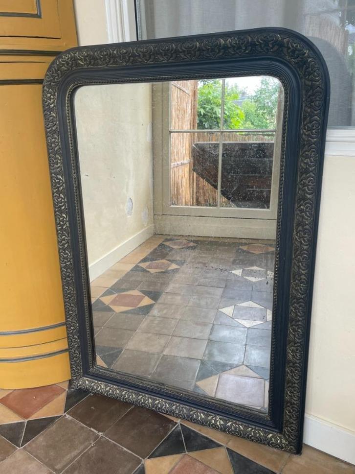 grote 19e eeuwse Spiegel Louis Phillipe Frans 108 cm., Antiek en Kunst, Antiek | Spiegels, 50 tot 100 cm, 100 tot 150 cm, Overige vormen