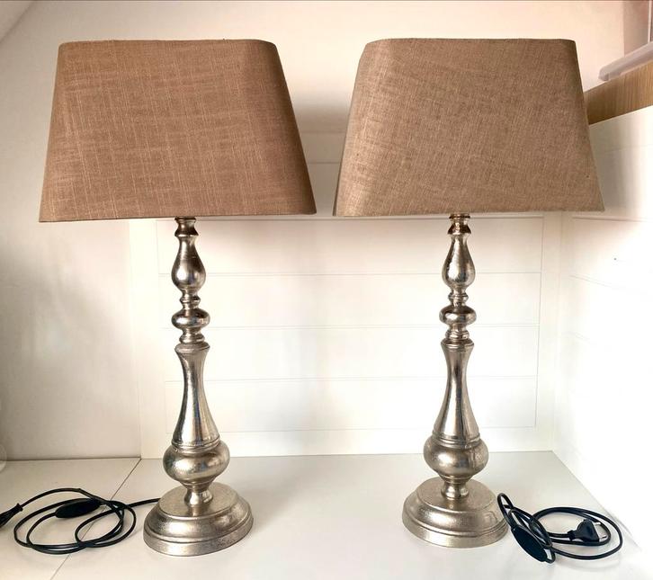 Set van 2 Tafellampen zilver metaal met bruine kap., Huis en Inrichting, Lampen | Tafellampen, Zo goed als nieuw, 50 tot 75 cm