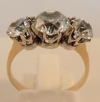 Geelgouden ring met 3 briljantgeslepen CZ’s, Verzenden, Goud, Ring, Met edelsteen