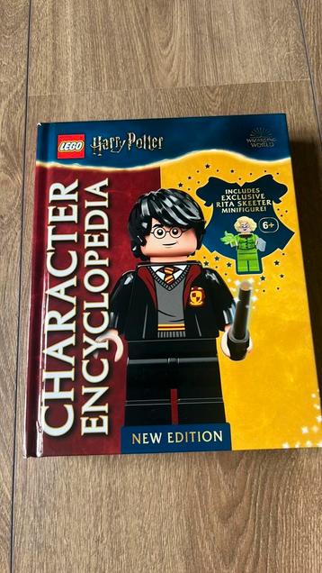 LEGO Harry Potter Character Encyclopedia | Rita Skeeter beschikbaar voor biedingen