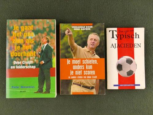 3 x Voetbal: Ajax en Cruijff (1998-2006), Boeken, Sportboeken, Gelezen, Balsport, Ophalen of Verzenden