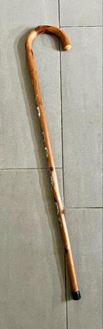 Wandelstok met schildjes, Diversen, Wandelstokken, Ophalen of Verzenden, Zo goed als nieuw