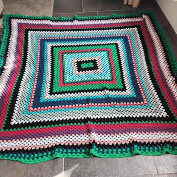 Handgemaakt gehaakte sprei, kleed ca 1.80x1.90  beschikbaar voor biedingen