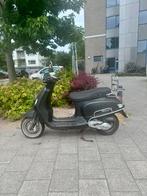 Scooter voor onderdelen gestolen geweest terug gevonden., Fietsen en Brommers, Ophalen, Gebruikt, Benzine, Overige merken