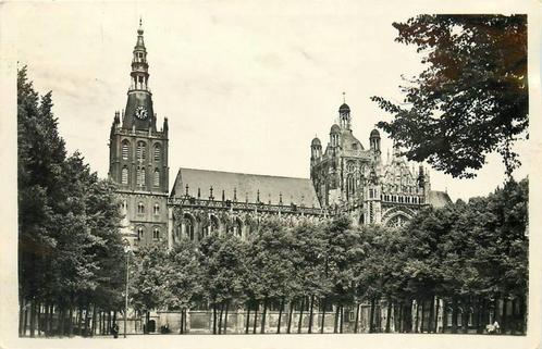 (388-450-045) Den Bosch Basiliek St Jan, Verzamelen, Ansichtkaarten | Nederland, Noord-Brabant, Verzenden