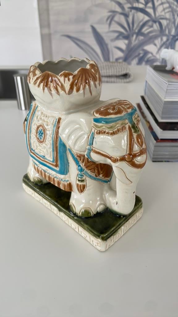 Olifant plantenpotje, Antiek en Kunst, Antiek | Porselein, Ophalen of Verzenden