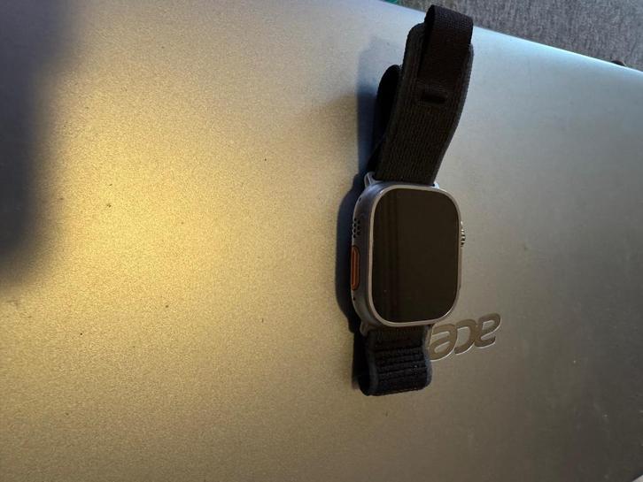 Apple Watch Ultra 2, Sieraden, Tassen en Uiterlijk, Smartwatches, Zo goed als nieuw, iOS, Grijs, Ophalen of Verzenden