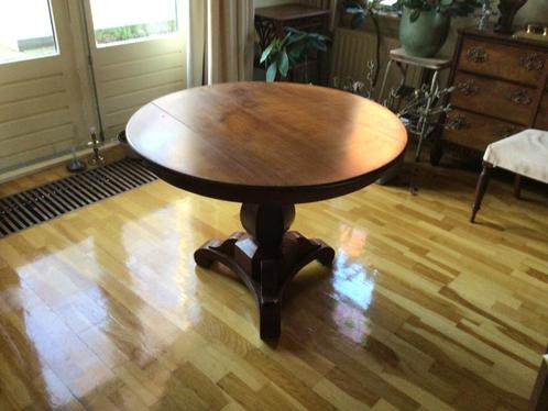 Antieke salontafel, diameter 86, hoog 72, koopje: 25 Euro!, Antiek en Kunst, Antiek | Meubels | Tafels, Ophalen
