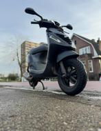 Piaggio Zip 2015 4T 50CC snorscooter ! Goede staat !, Fietsen en Brommers, Scooters | Piaggio, Gebruikt, Zip, Ophalen of Verzenden