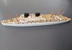 schaalmodel ms Willem Ruys / Koninklijke Rotterdamsche Lloyd, Verzamelen, Verzenden, Gebruikt