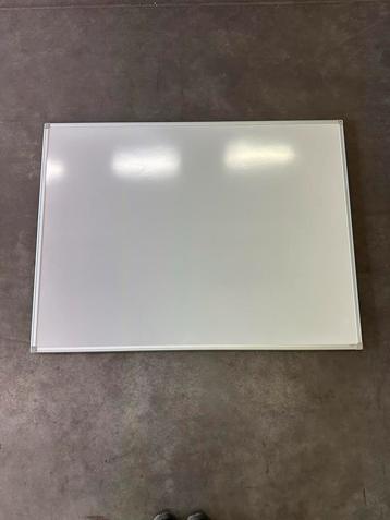 Whiteboard 120x90cm beschikbaar voor biedingen