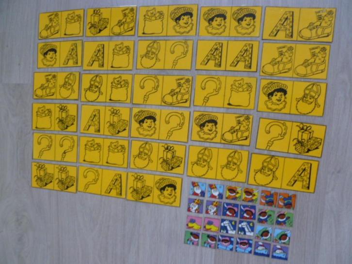 Domino spel met Sinterklaas afbeeldingen en memory kaartjes., Diversen, Sinterklaas, Ophalen of Verzenden