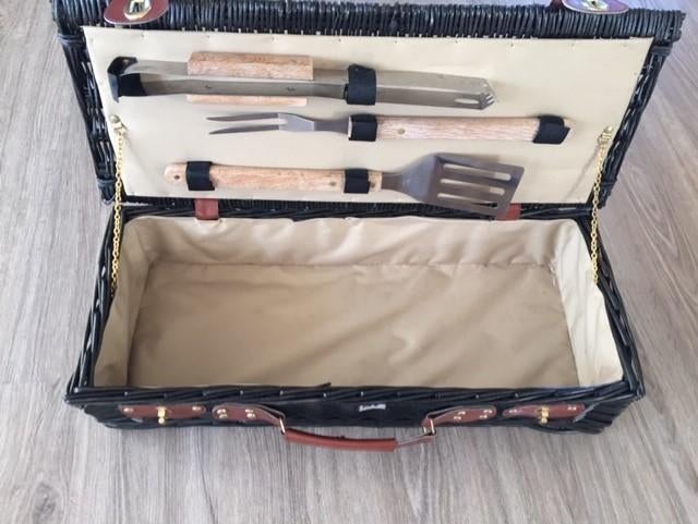 Barbeque koffer compleet, Ophalen of Verzenden, Zo goed als nieuw, Met accessoires
