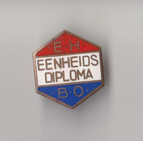 EHBO emaille broche Nr. 2, Verzamelen, Speldjes, Pins en Buttons, Verzenden