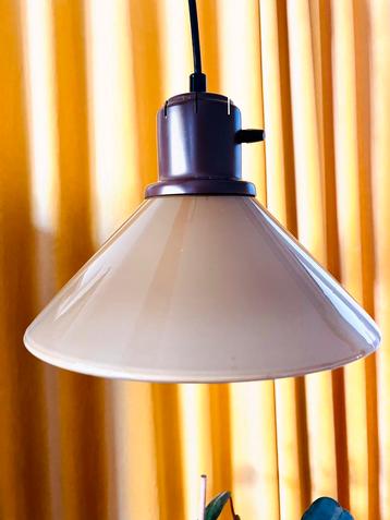 Vintage glazen hanglamp beschikbaar voor biedingen