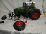 Bruder Fendt 1050 trekker met speelfiguur en accessoires, Kinderen en Baby's, Ophalen, Zo goed als nieuw