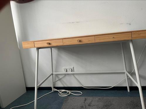 Bureau Lillasen ikea, Huis en Inrichting, Bureaus, Bureau, Ophalen