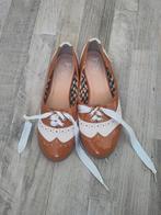 Milana Brogues bruin met crème maat 37, Bruin, Nieuw, Ophalen of Verzenden, Sneakers of Gympen