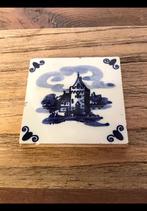 Een schattig klein (5 cm!) Delfts blauw tegeltje met kasteel, Antiek en Kunst, Antiek | Wandborden en Tegels, Ophalen of Verzenden