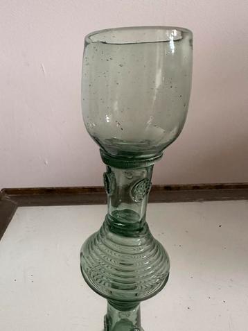 Antieke 18de eeuwse  Roemer groen wijnglas glas beschikbaar voor biedingen