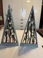 Kerst - Twee kerstbomen hout met decoratie, Diversen, Kerst, Zo goed als nieuw, Verzenden