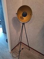 Nette staande lamp, Huis en Inrichting, Lampen | Vloerlampen, Ophalen, Zo goed als nieuw, 150 tot 200 cm