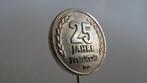 MAZDA oldtimerauto speld, 1997 jubileum 25 jaar, Verzamelen, Speldjes, Pins en Buttons, Verzenden, Gebruikt, Merk, Speldje of Pin