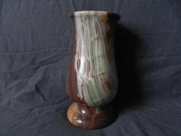 Balustervormige vaas van onyx Italië ca 1970 h. 15,8 cm. beschikbaar voor biedingen