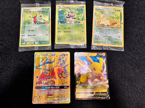 Pokémon Jumbo kaarten 25th Celebration + Charizard, Hobby en Vrije tijd, Verzamelkaartspellen | Pokémon, Zo goed als nieuw, Meerdere kaarten