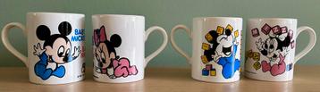 Vier vintage Disney mokken baby Minnie en Mickey Mouse beschikbaar voor biedingen