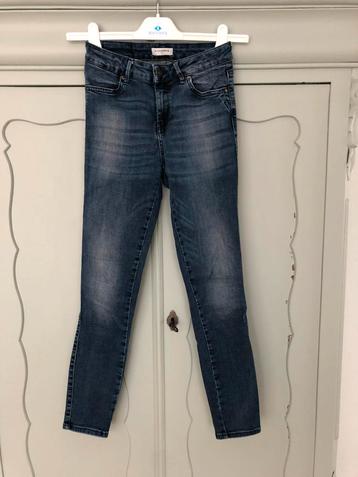 Silvercreek Celsi dames jeans maat 26/28 beschikbaar voor biedingen