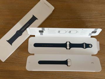 Apple watch sport band blauw (Abyss blue) 45mm beschikbaar voor biedingen