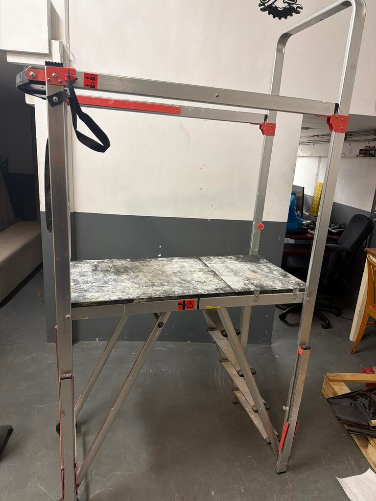 Stijger trap / platform trap, Doe-het-zelf en Verbouw, Gebruikt, Trap, Ophalen of Verzenden, Opvouwbaar of Inschuifbaar