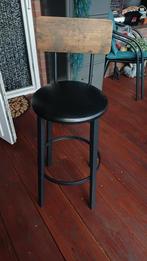 ZSM...2 leuke bar krukjes... beide voor 15euro, Huis en Inrichting, 2 krukken, Ophalen, Gebruikt, 60 tot 90 cm