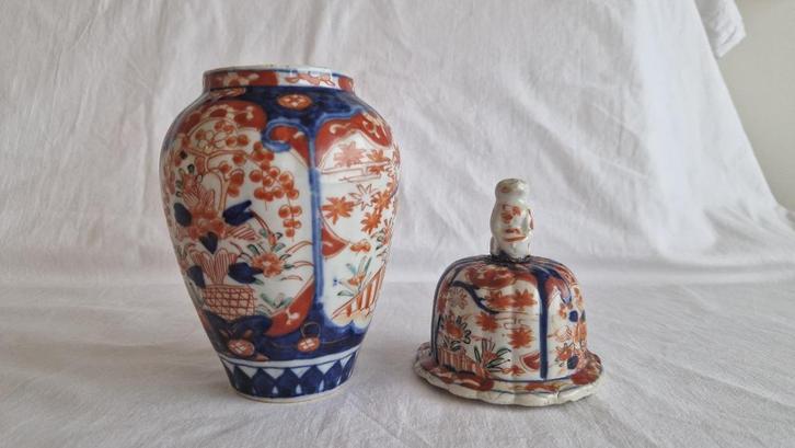 Beeldje Kleine Chinese vaas met deksel/dekselvaas B074, Antiek en Kunst, Antiek | Porselein, Ophalen of Verzenden