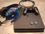 Playstation 4 slim met controller en headset, Spelcomputers en Games, Spelcomputers | Sony PlayStation 4, Ophalen of Verzenden