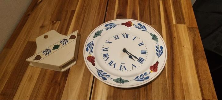 Boerenbont klok + servetten houder (hout), Huis en Inrichting, Woonaccessoires | Klokken, Wandklok, Ophalen of Verzenden