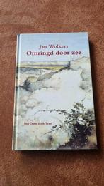 Jan Wolkers gesigneerd Omringd door zee, Jan Wolkers, Ophalen of Verzenden, Zo goed als nieuw, Nederland