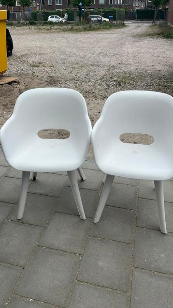 2x Allibert tuinstoelen beschikbaar voor biedingen