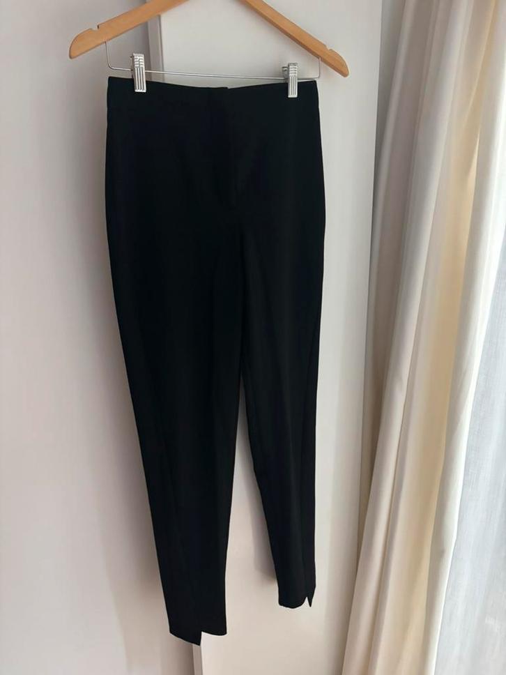 H&M Studio zwarte strakke broek, fitting legging, maat 34/36, Kleding | Dames, Broeken en Pantalons, Nieuw, Maat 36 (S), Zwart