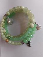 Armband met gekleurde agaat en bedels, Overige materialen, Nieuw, Ophalen of Verzenden, Met bedels of kralen